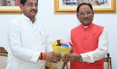 मुख्यमंत्री से उत्तरप्रदेश के राज्यमंत्री रामकेश निषाद ने सौजन्य मुलाकात की