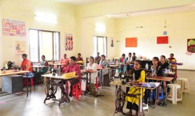 पुनर्वासित व्यक्तियों को मिल रही आत्मनिर्भरता की नई राह, कौशल प्रशिक्षण से बन रहे हुनरमंद