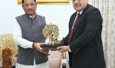 मुख्यमंत्री विष्णु देव साय से आईओसीएल के मुख्य महाप्रबंधक ने की सौजन्य मुलाकात