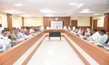 कैबिनेट मंत्री राजेश अग्रवाल की मौजूदगी में डीएमएफ शासी परिषद की बैठक