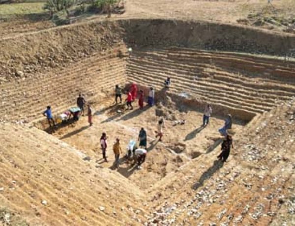 सर्वाधिक परिवारो को रोजगार, सर्वाधिक मानव दिवस का रोजगार सहित सर्वाधिक दिव्यांगजनों को रोजगार देने के मामले में कबीरधाम प्रदेश में प्रथम स्थान पर