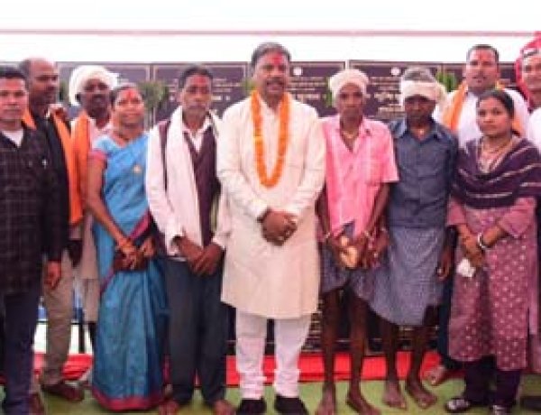 माओवाद के अंत के साथ बस्तर क्षेत्र में अब विकास को मिलेगी नई दिशा