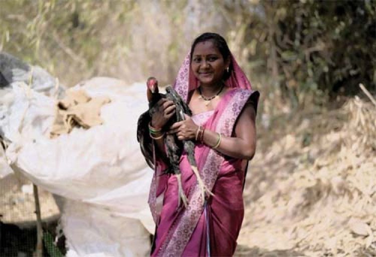 आत्मनिर्भरता की मिसाल: औराटोला बना बालोद का पहला लखपति दीदी ग्राम