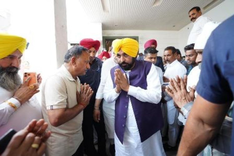 मुख्यमंत्री भगवंत सिंह मान जगराओं पहुंचकर मथुरा पीड़ित परिवारों से मिले, संकट की घड़ी में हर संभव सहायता का भरोसा