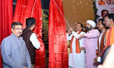 रायगढ़ के राधा कृष्ण मंदिर में वित्त मंत्री ओपी चौधरी एवं स्वास्थ्य मंत्री श्याम बिहारी जायसवाल ने की पूजा-अर्चना