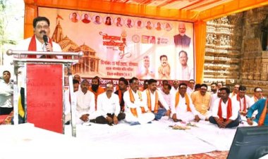 ’सोमनाथ स्वाभिमान पर्व’ : ’इतिहास को स्मृतियों में रखते हुए भविष्य को संवारने के संकल्प से बनता है सशक्त राष्ट्र- उप मुख्यमंत्री विजय शर्मा’