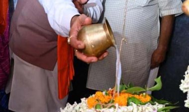 मुख्यमंत्री ने हाटकेश्वर महादेव मंदिर में पूजा-अर्चना कर प्रदेशवासियों के सुख समृद्धि की कामना की’