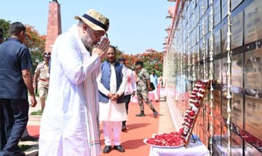 केंद्रीय गृहमंत्री अमित शाह ने अमर वाटिका में शहीदों को दी श्रद्धांजलि, परिजनों से की आत्मीय मुलाकात