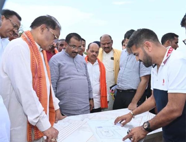 निर्माणाधीन नालंदा परिसर का मुख्यमंत्री साय ने किया निरीक्षण: गुणवत्तापूर्ण एवं समय-सीमा में कार्य पूर्ण करने के दिए निर्देश