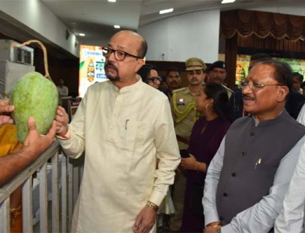 राष्ट्रीय आम महोत्सव का उद्घाटन किया राज्यपाल डेका ने