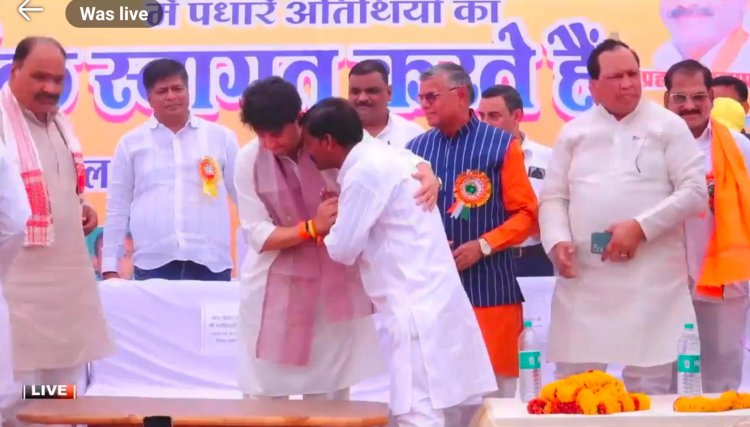 भारतीय प्रजापति हीरोज ऑर्गेनाइजेशन के सागर जिला अध्यक्ष भगवान सिंह प्रजापति के प्रयासों को केंद्रीय मंत्री सिंधिया ने सराहा