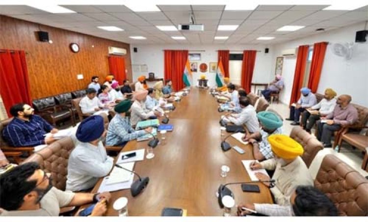 बाढ़ सुरक्षा कार्य समय से पहले पूरे करने के CM मान ने दिए सख्त निर्देश