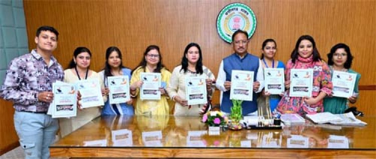 मुख्यमंत्री विष्णु देव साय ने ‘अविस्मरणीय यात्रा’ पुस्तक का किया विमोचन