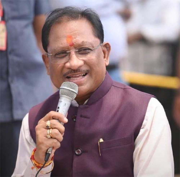 तेंदूपत्ता संग्राहकों के बीच पहुंचे मुख्यमंत्री, महुआ पेड़ के नीचे लगाई चौपाल