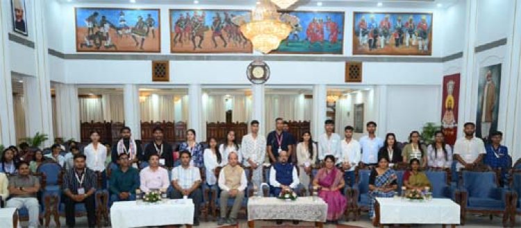 जलवायु परिवर्तन और माइक्रो प्लास्टिक की चुनौती से निपटने के लिए युवाओं को सहयोग करना होगा: राज्यपाल