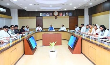 CM साय की अध्यक्षता में कैबिनेट की बैठक, लिए गए महत्वपूर्ण निर्णय 