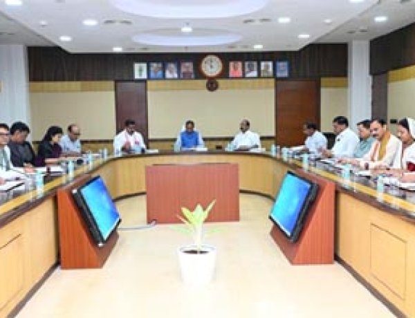 CM साय की अध्यक्षता में कैबिनेट की बैठक, लिए गए महत्वपूर्ण निर्णय 