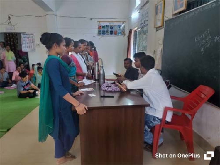 पुनर्वासित युवाओं को मिला स्वास्थ्य सुरक्षा का संबल