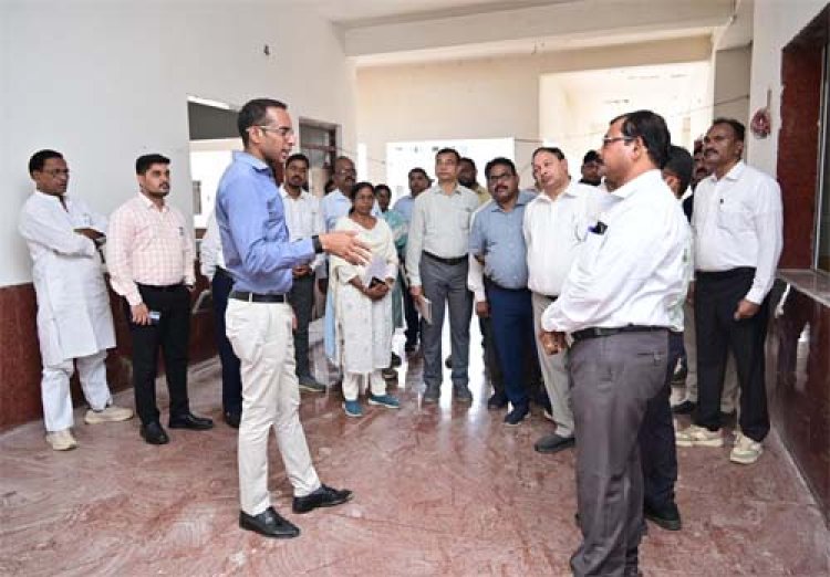 लोक निर्माण विभाग के सचिव ने निर्माणाधीन कंपोजिट बिल्डिंग के कार्यों का किया निरीक्षण