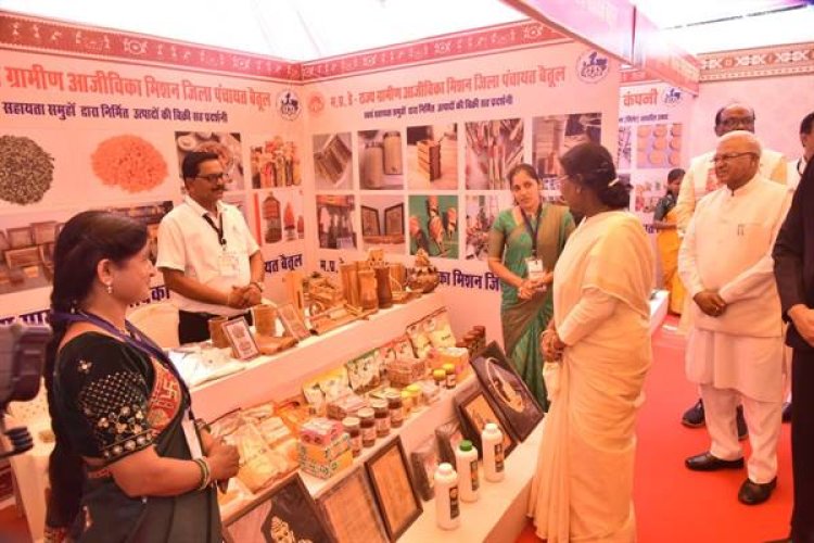 नारी सशक्तिकरण और आत्मनिर्भर भारत की संकल्पना को साकार करने सभी की सहभागिता जरूरी : राष्ट्रपति श्रीमती मुर्मु