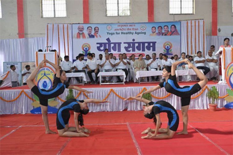 अंतर्राष्ट्रीय योग दिवस पर बेमेतरा में उत्साहपूर्वक हुआ सामूहिक योगाभ्यास