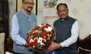 राज्यपाल डेका से मुख्यमंत्री साय ने सौजन्य भेंट की