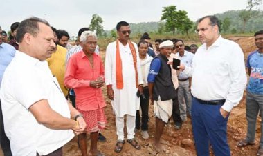 निर्माण कार्यों में मॉनीटरिंग और गुणवत्ता सुनिश्चित कराने में लापरवाही पर सहायक अभियंता और उप अभियंता को तत्काल निलंबित करने के निर्देश