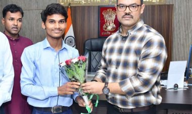 कुलदीप पुरले ने बढ़ाया मुंगेली जिले का मान, गौ विज्ञान परीक्षा में प्रदेश में द्वितीय स्थान
