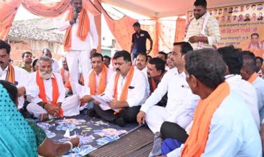 उप मुख्यमंत्री विजय शर्मा ने देर शाम सहसपुर लोहारा के ग्रामीण अंचलों का किया दौरा