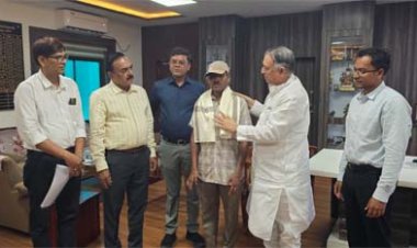 हौसलों की उड़ान: दिव्यांगता को मात देकर चितुराम नाग बने आत्मनिर्भरता की मिसाल