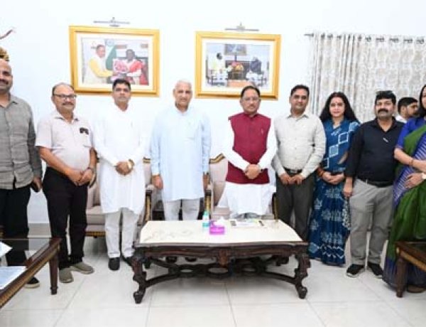 मुख्यमंत्री विष्णुदेव साय से लघु उद्योग भारती के प्रतिनिधिमंडल ने की सौजन्य मुलाकात: 14वें इंडिया इंडस्ट्रियल फेयर की तैयारियों पर हुई चर्चा