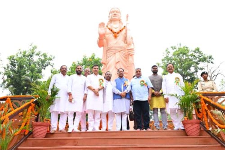 मातृशक्ति एवं प्रकृति के प्रति श्रद्धा का अनुपम संगम : मुख्यमंत्री विष्णु देव साय