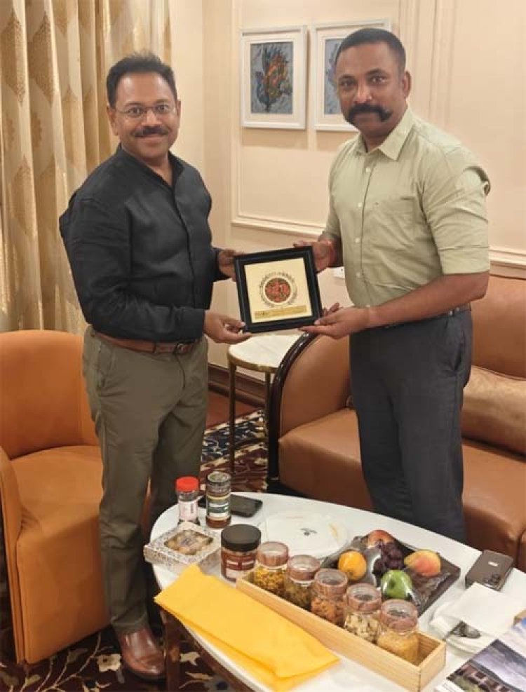 भारत सरकार के पर्यटन मंत्रालय के अतिरिक्त सचिव एवं महानिदेशक सुमन बिल्ला का रायपुर एयरपोर्ट पर हुआ आत्मीय स्वागत