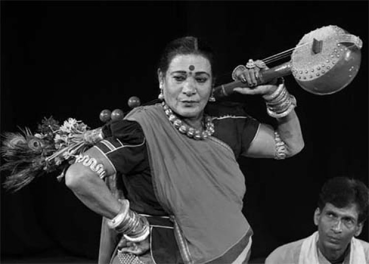 लोककला की अमर स्वर-सरिता को राजकीय सम्मानः पद्म विभूषण तीजन बाई को अश्रुपूरित विदाई