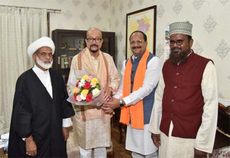 राज्यपाल रमेन डेका से छत्तीसगढ़ राज्य हज कमेटी के अध्यक्ष ने की सौजन्य भेंट