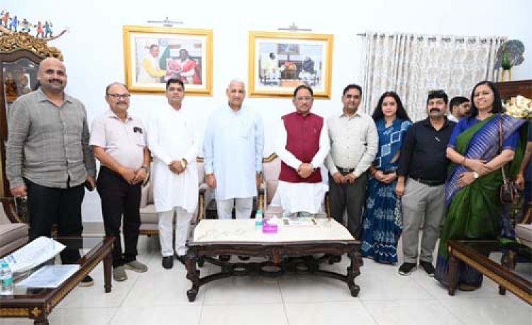 मुख्यमंत्री विष्णुदेव साय से लघु उद्योग भारती के प्रतिनिधिमंडल ने की सौजन्य मुलाकात: 14वें इंडिया इंडस्ट्रियल फेयर की तैयारियों पर हुई चर्चा