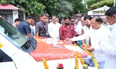 मुख्यमंत्री विष्णु देव साय ने धरसींवा विधानसभा को दी निःशुल्क एम्बुलेंस की सौगात