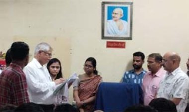 राज्य निर्वाचन आयुक्त ने दौसा में नगरीय निकाय चुनाव की तैयारियों का लिया जायजा,