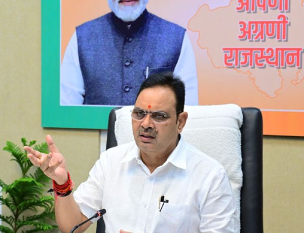 मुख्यमंत्री ने ली त्योहारी सीजन पर सुरक्षा व्यवस्था को लेकर समीक्षा बैठक