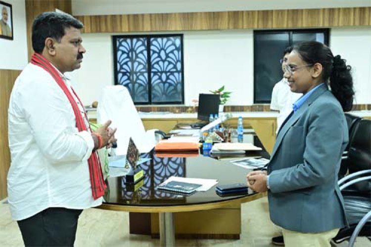 उप मुख्यमंत्री विजय शर्मा ने राष्ट्रपति भवन से आमंत्रण मिलने पर रेणुका गोस्वामी को दी बधाई