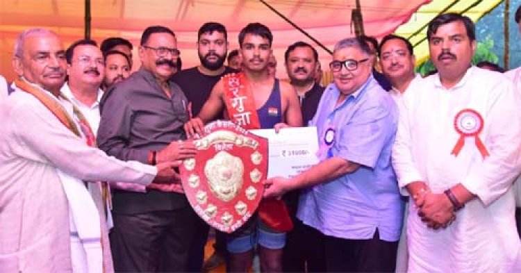 नागपंचमी पर अंबिकापुर में भव्य दंगल कुश्ती प्रतियोगिता
