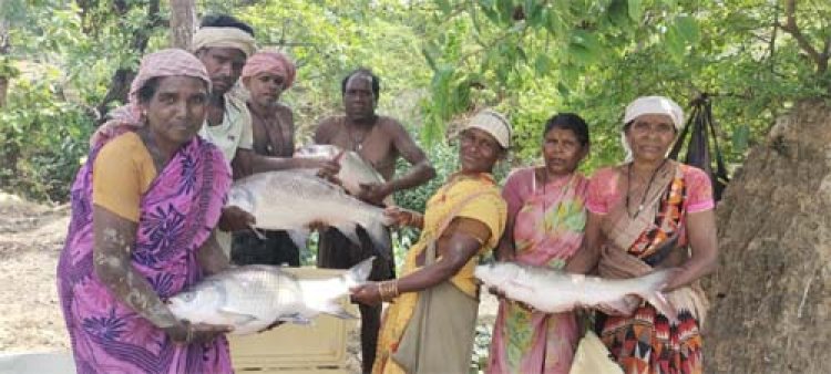 विष्णु भैया की पहल से तालाब बना महिलाओं की तरक्की का आधार