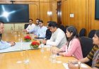 मुख्य सचिव ने युवा जिला कलेक्टरों से विभिन्न प्रशासनिक विषयों पर की चर्चा