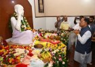 बनोरा अघोर गुरु पीठ पहुंचे CM साय, पूज्य बाबा प्रियदर्शी राम जी से भेंट कर लिया आशीर्वाद, पंगत में बैठकर ग्रहण किया प्रसाद