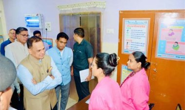 मुख्य सचिव वी. श्रीनिवास ने किया उम्मेद चिकित्सालय का निरीक्षण