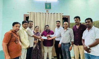 उप मुख्यमंत्री एवं कवर्धा विधायक विजय शर्मा की संवेदनशील पहल से आगजनी पीड़ित होटल संचालक को मिली आर्थिक सहायता