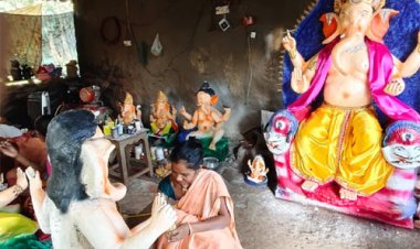 गणपति बप्पा की मिट्टी की प्रतिमा बनाकर बस्तर की महिलाओं ने हुनर से कमाए 1.80 लाख रुपए