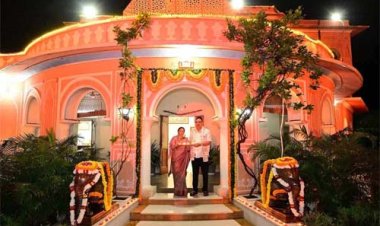 आशीर्वाद के दीयों से जगमगाया मुख्यमंत्री निवास, CM भजनलाल ने किए दीप प्रज्वलित 