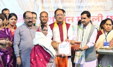 आंगन मिलन सेवा से उत्सव स्थल बने आंगनबाड़ी केंद्र, पहले दिन 97 हजार से अधिक लोगों की सहभागिता
