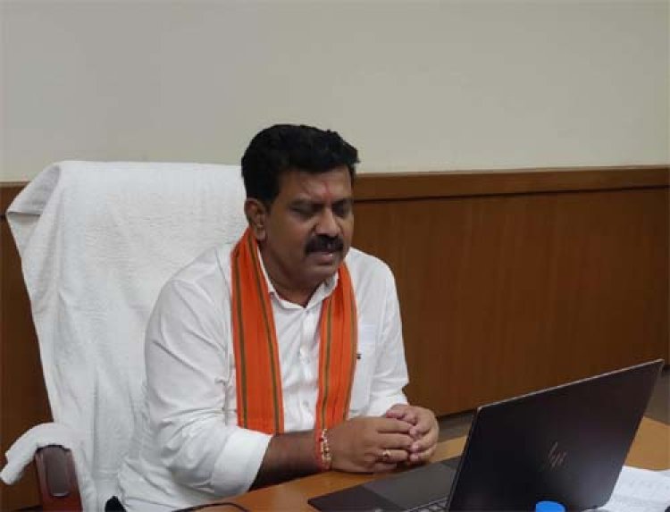 सेवा संकल्प अभियान- ‘आशीर्वाद का दीया’ कार्यक्रम की तैयारियों को लेकर उप मुख्यमंत्री विजय शर्मा ने की वर्चुअल समीक्षा